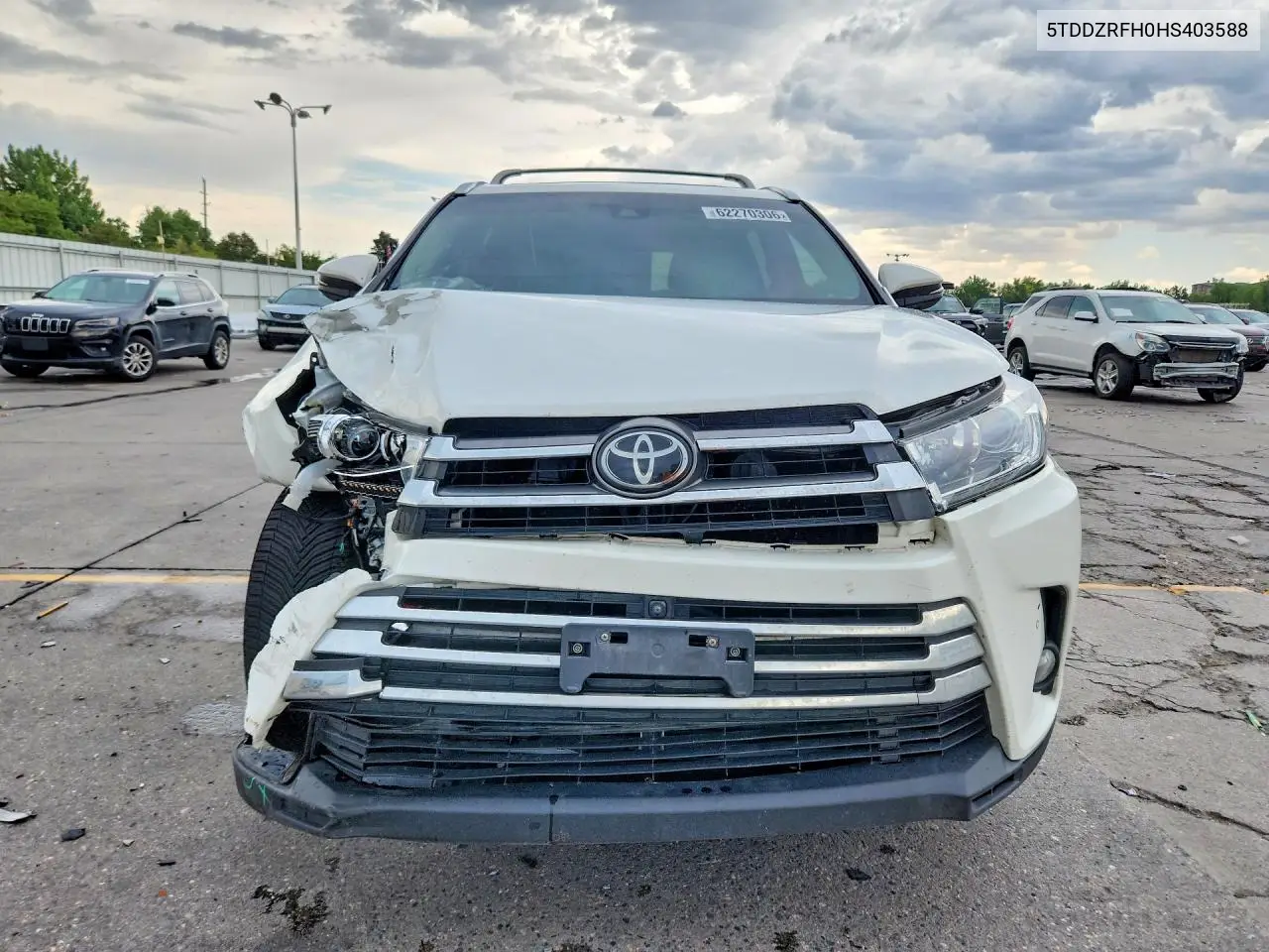 2017 Toyota Highlander Limited Platinum VIN: 5TDDZRFH0HS403588 Lot: 62270306