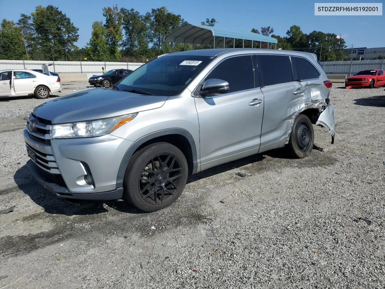 5TDZZRFH6HS192001 2017 Toyota Highlander Le Plus