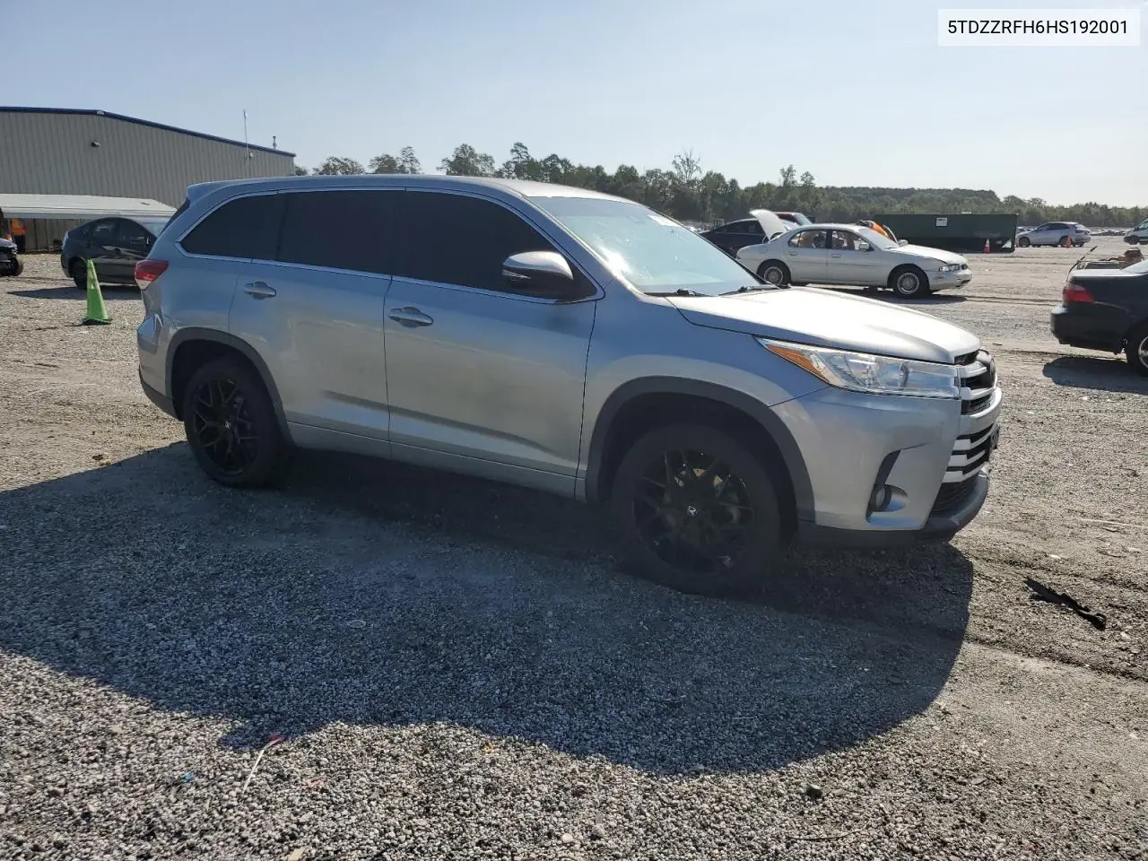 5TDZZRFH6HS192001 2017 Toyota Highlander Le Plus
