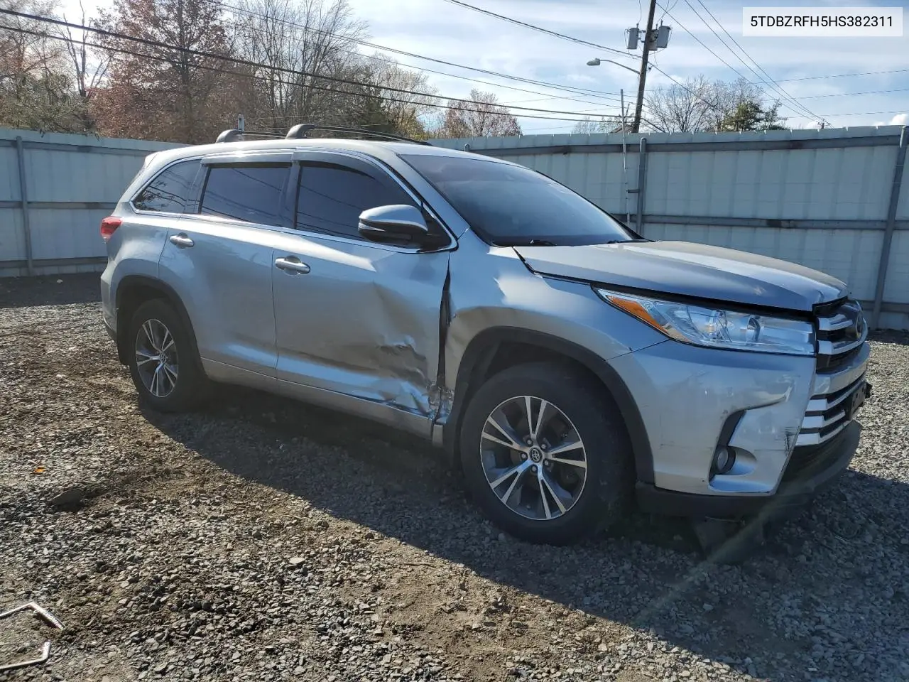 5TDBZRFH5HS382311 2017 Toyota Highlander Le