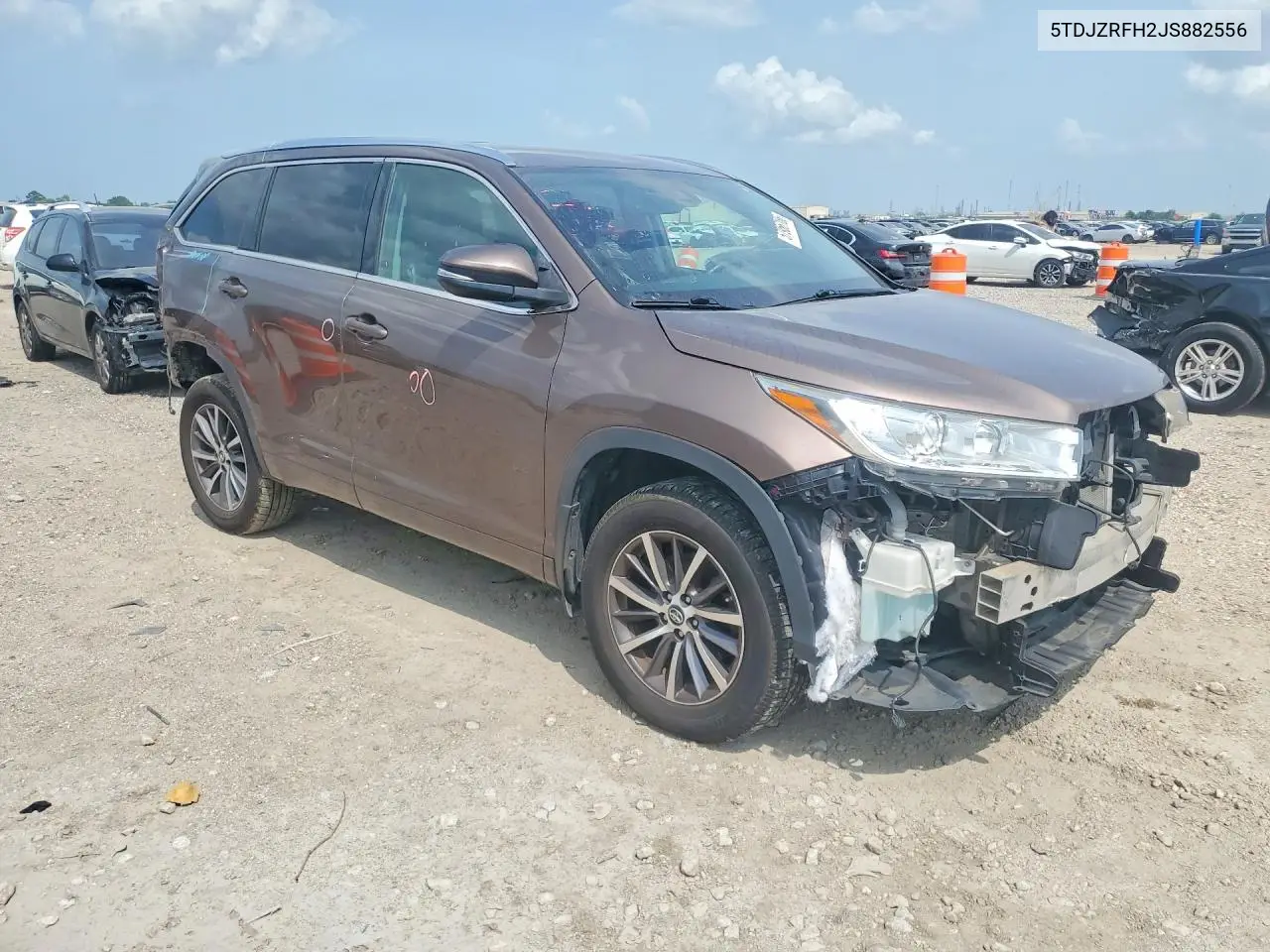 2018 Toyota Highlander Xle VIN: 5TDJZRFH2JS882556 Lot: 57956186