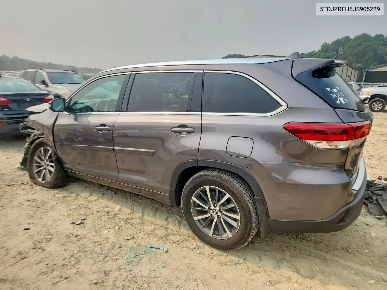 2018 Toyota Highlander Xle VIN: 5TDJZRFH5JS905229 Lot: 61137946