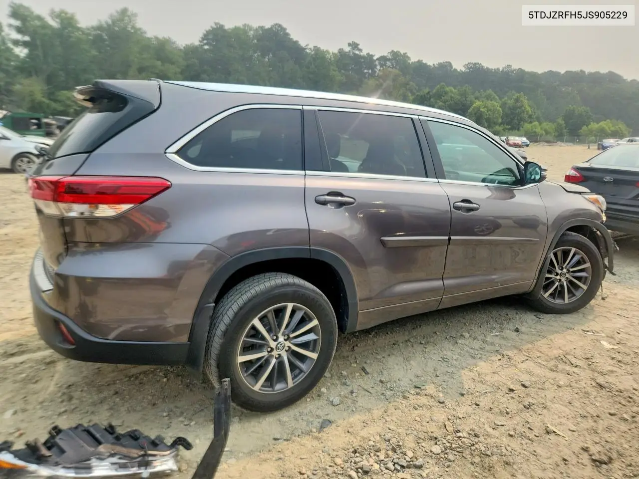 2018 Toyota Highlander Xle VIN: 5TDJZRFH5JS905229 Lot: 61137946