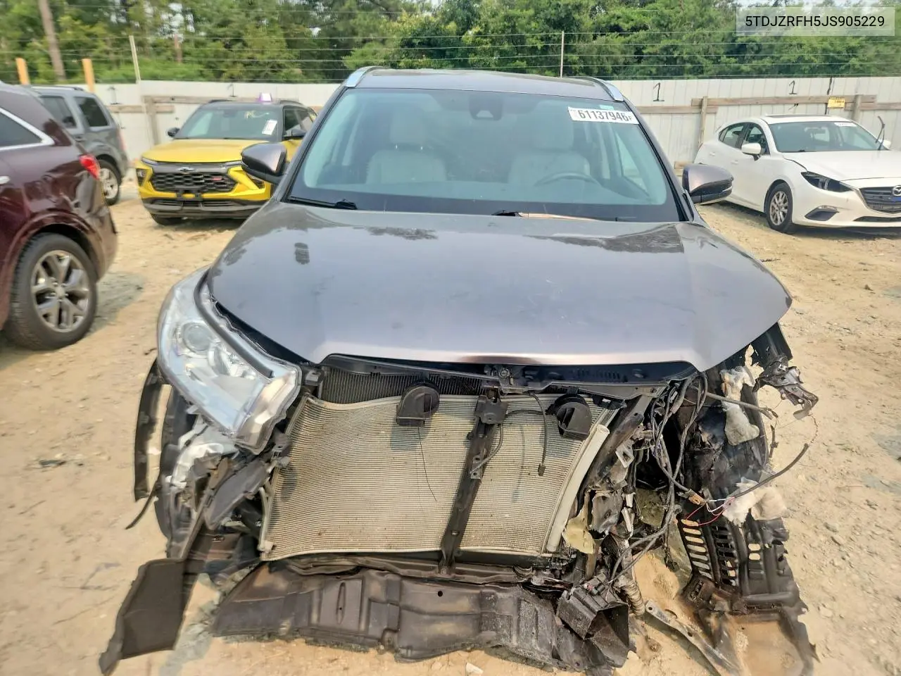 2018 Toyota Highlander Xle VIN: 5TDJZRFH5JS905229 Lot: 61137946