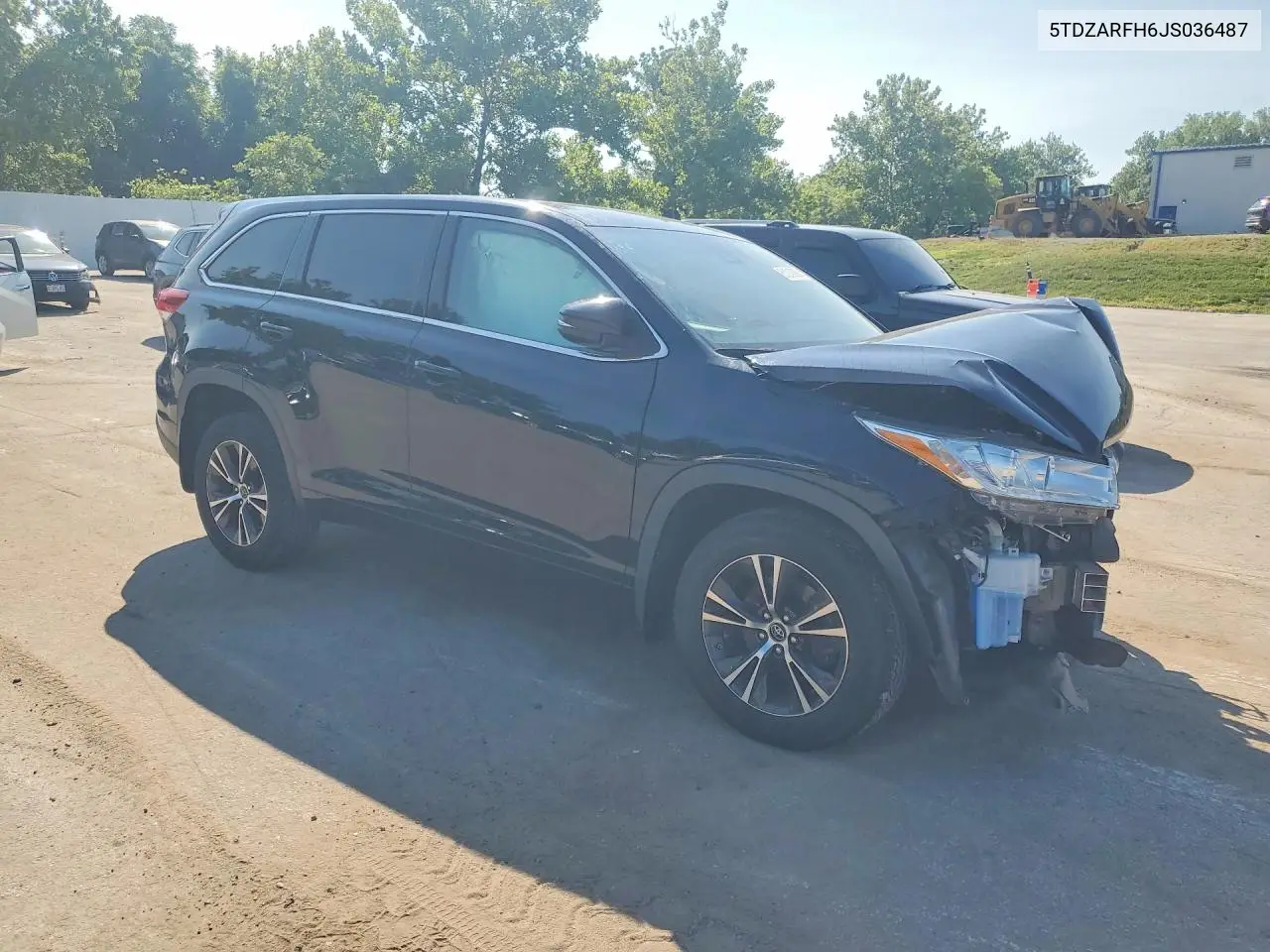 2018 Toyota Highlander Le VIN: 5TDZARFH6JS036487 Lot: 61212826