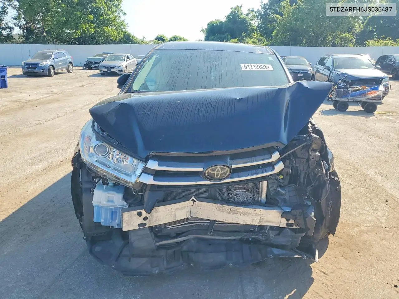 2018 Toyota Highlander Le VIN: 5TDZARFH6JS036487 Lot: 61212826
