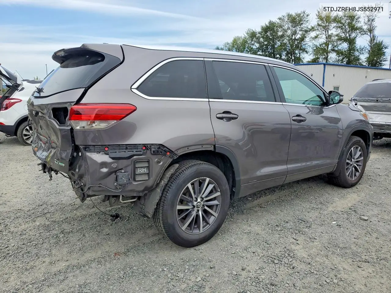 2018 Toyota Highlander Xle VIN: 5TDJZRFH8JS552971 Lot: 61355086