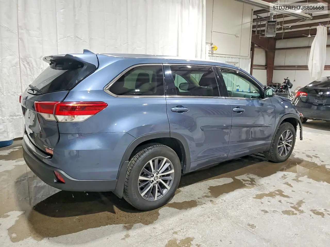 2018 Toyota Highlander Xle VIN: 5TDJZRFH7JS806668 Lot: 61575116