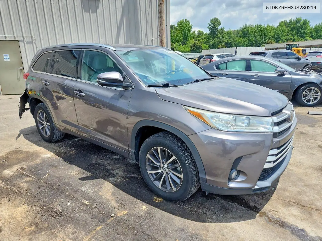 2018 Toyota Highlander Xle VIN: 5TDKZRFH3JS280219 Lot: 62034326