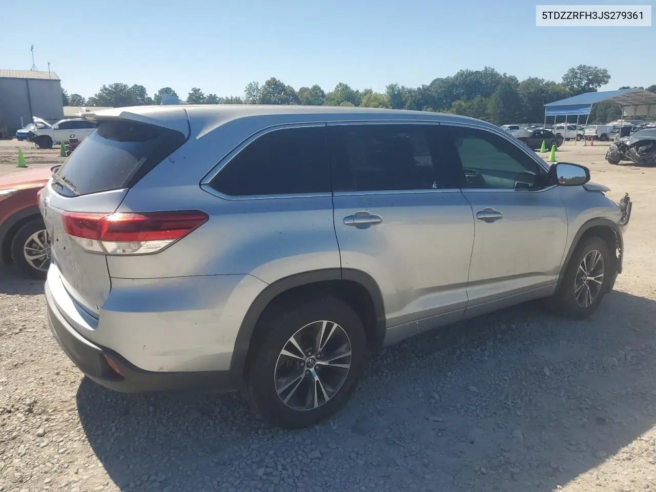 5TDZZRFH3JS279361 2018 Toyota Highlander Le
