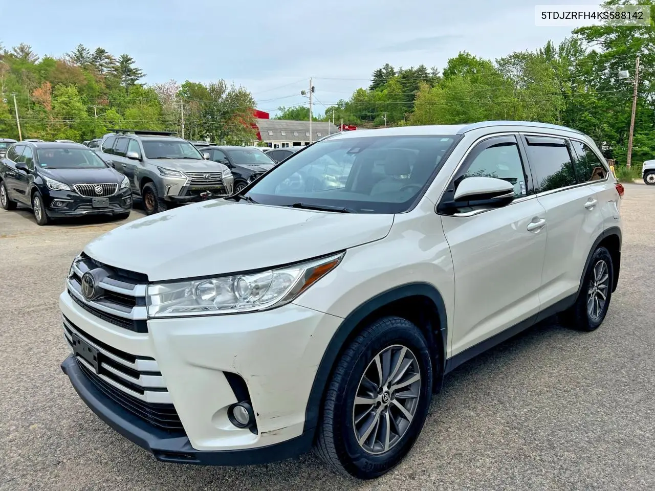 2019 Toyota Highlander Xle VIN: 5TDJZRFH4KS588142 Lot: 55097866