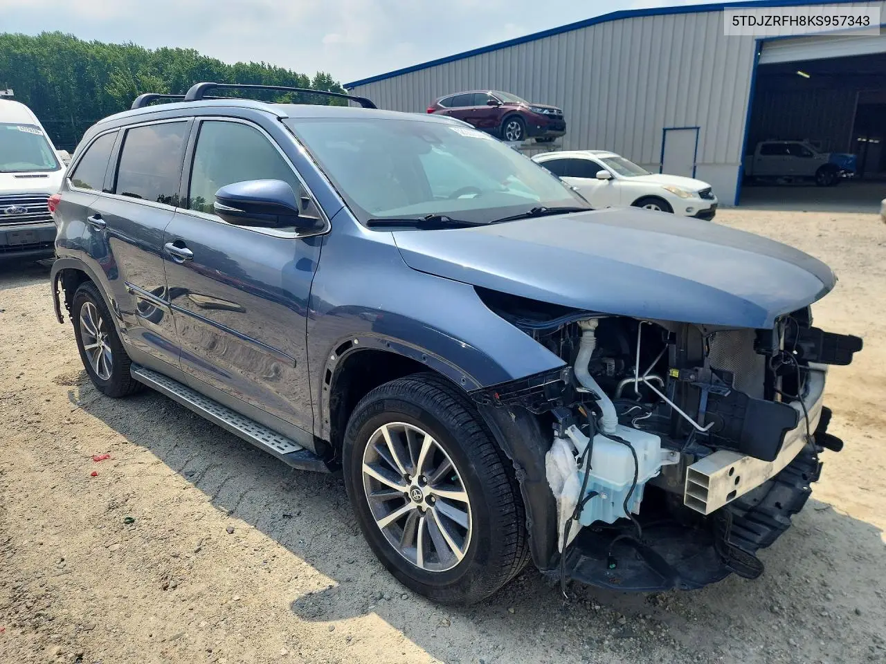 2019 Toyota Highlander Xle VIN: 5TDJZRFH8KS957343 Lot: 58367676