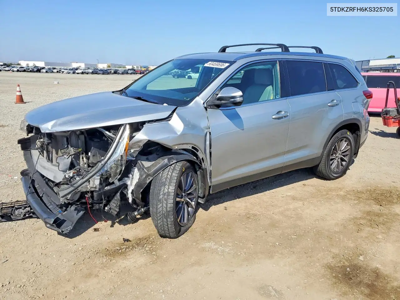 2019 Toyota Highlander Xle VIN: 5TDKZRFH6KS325705 Lot: 60469696