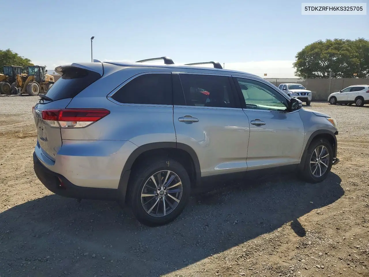 2019 Toyota Highlander Xle VIN: 5TDKZRFH6KS325705 Lot: 60469696