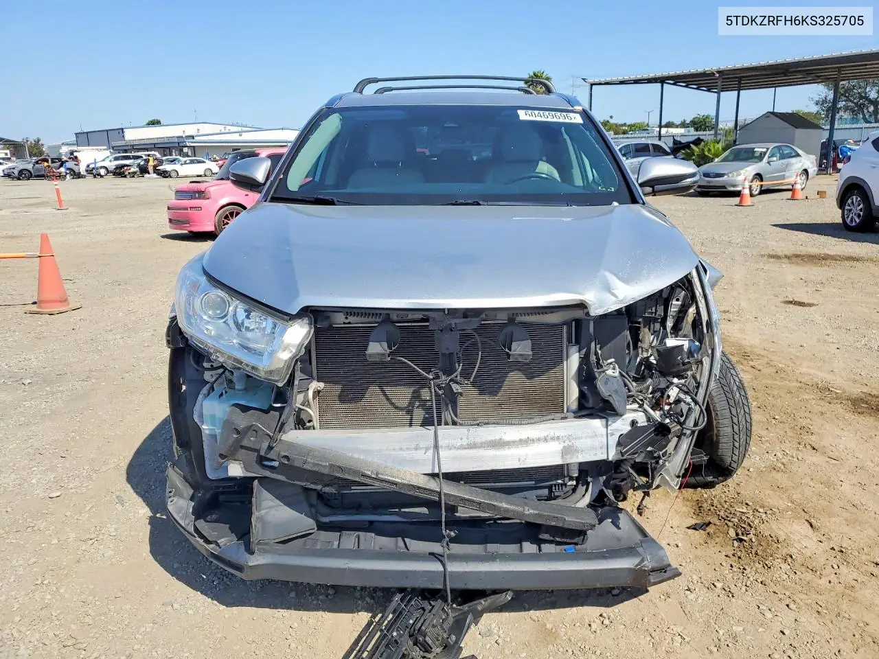 2019 Toyota Highlander Xle VIN: 5TDKZRFH6KS325705 Lot: 60469696