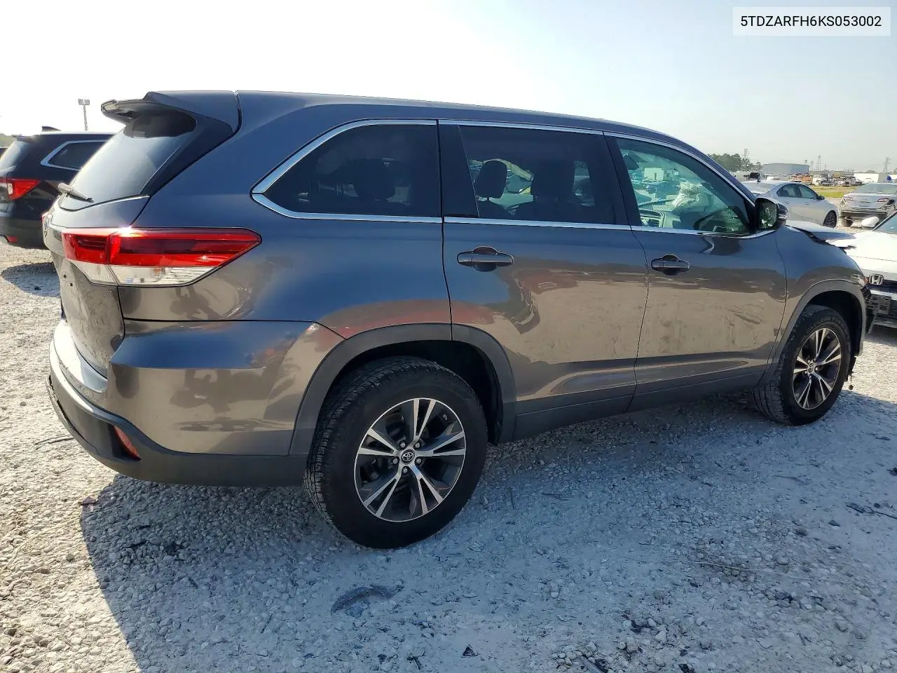 2019 Toyota Highlander Le VIN: 5TDZARFH6KS053002 Lot: 60561816