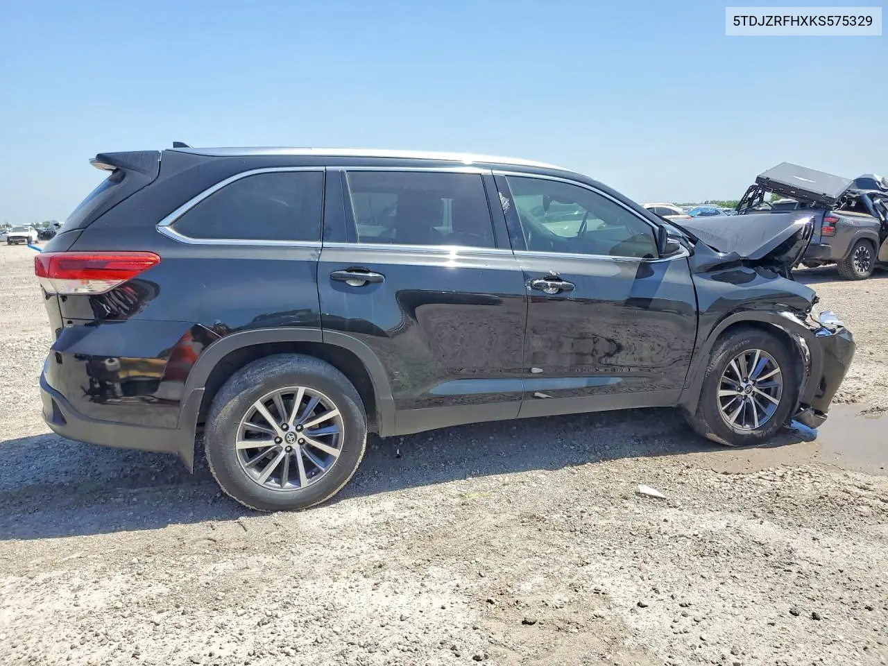 2019 Toyota Highlander Xle VIN: 5TDJZRFHXKS575329 Lot: 60982446