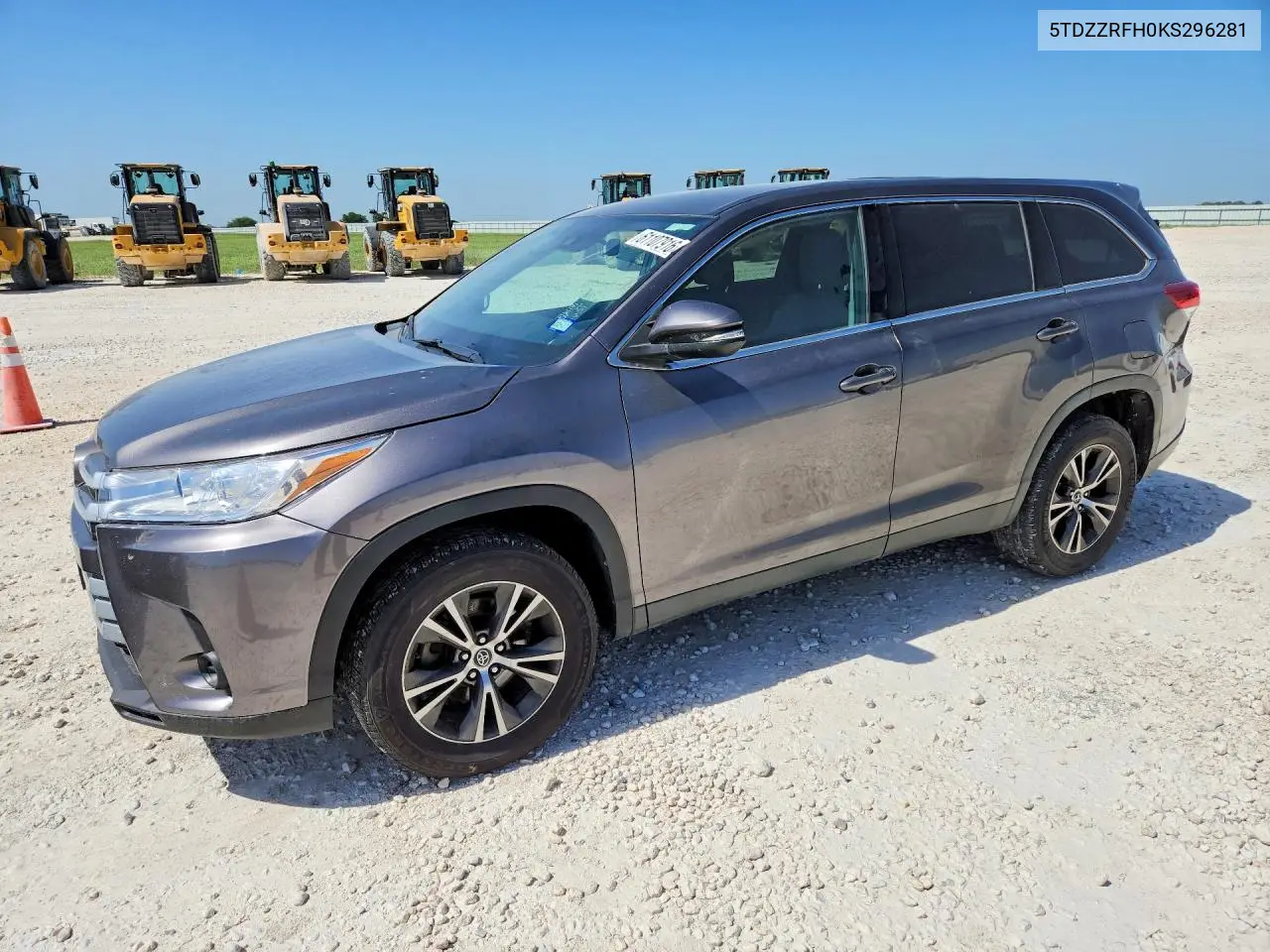 2019 Toyota Highlander Le VIN: 5TDZZRFH0KS296281 Lot: 61107916
