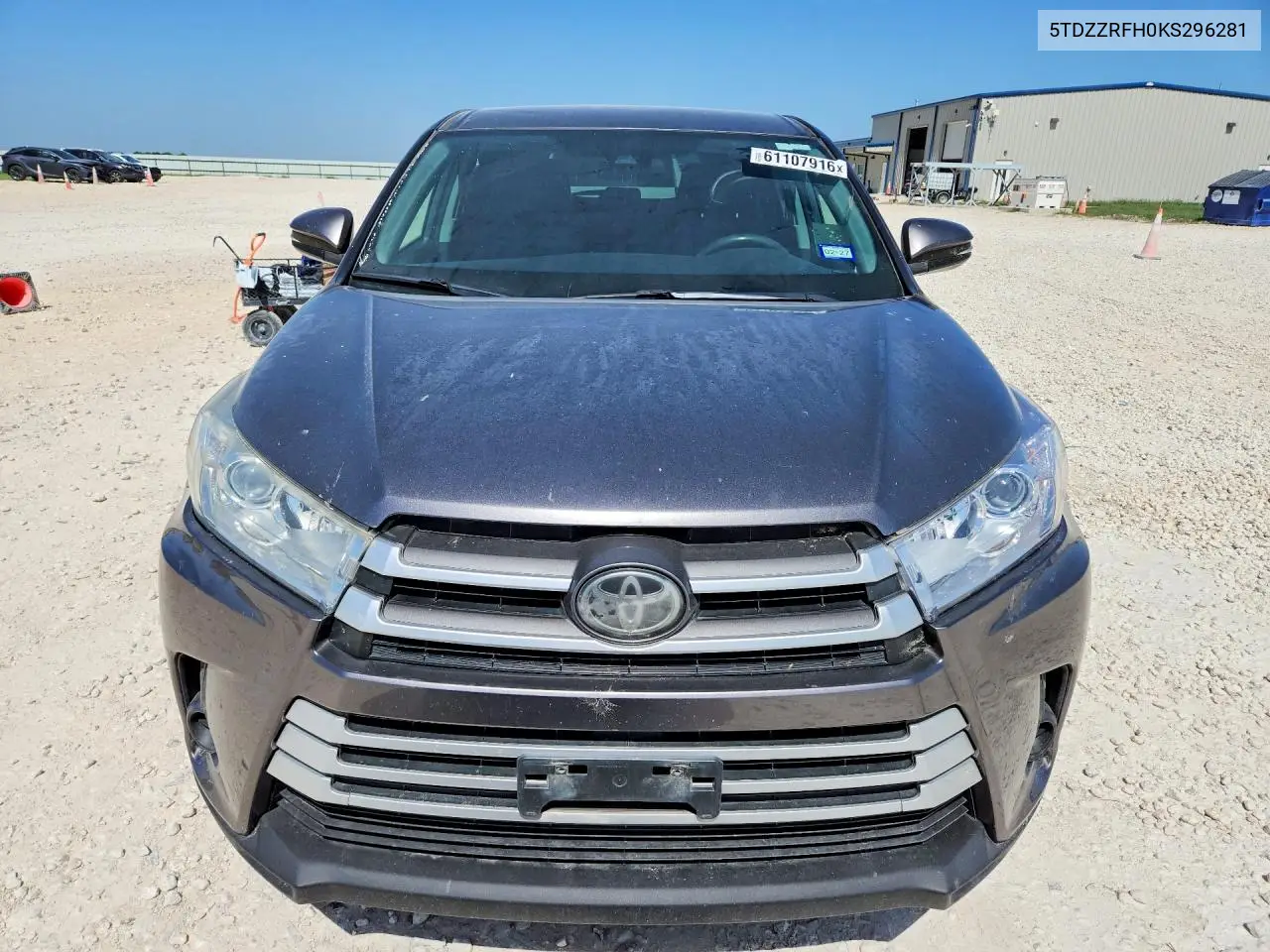 2019 Toyota Highlander Le VIN: 5TDZZRFH0KS296281 Lot: 61107916