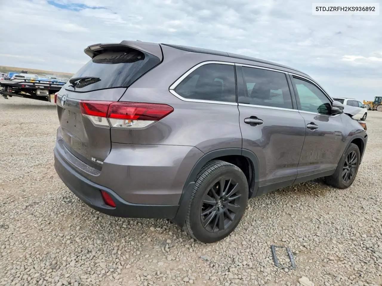 2019 Toyota Highlander Se VIN: 5TDJZRFH2KS936892 Lot: 61343246