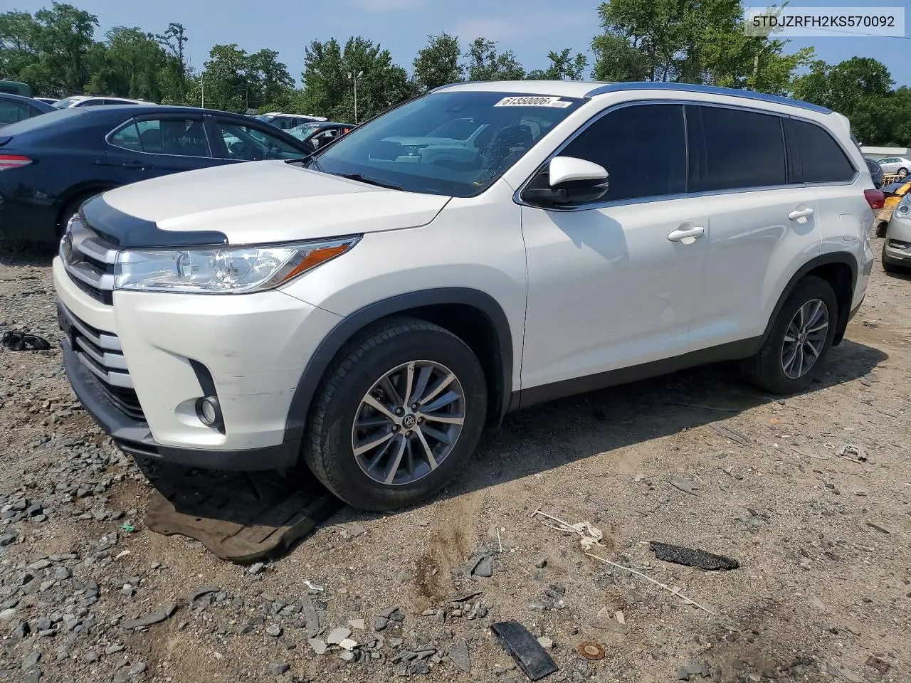 2019 Toyota Highlander Xle VIN: 5TDJZRFH2KS570092 Lot: 61350006