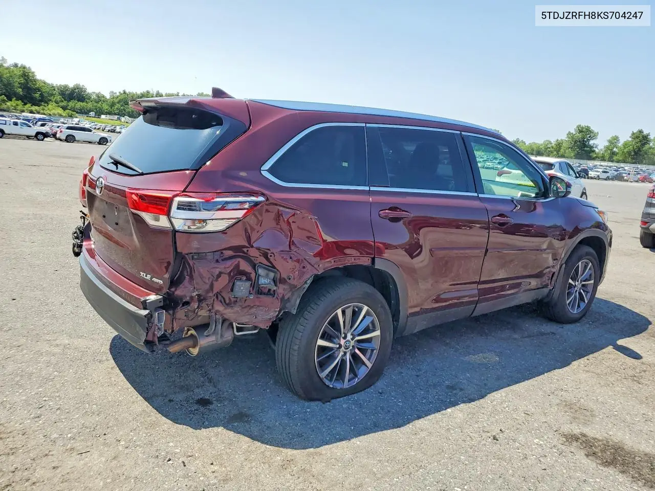 2019 Toyota Highlander Xle VIN: 5TDJZRFH8KS704247 Lot: 61765326