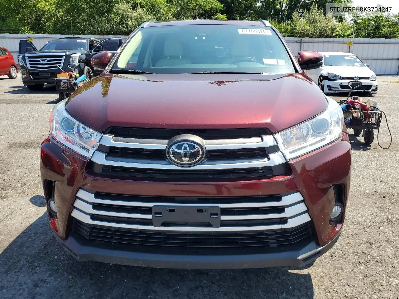 2019 Toyota Highlander Xle VIN: 5TDJZRFH8KS704247 Lot: 61765326