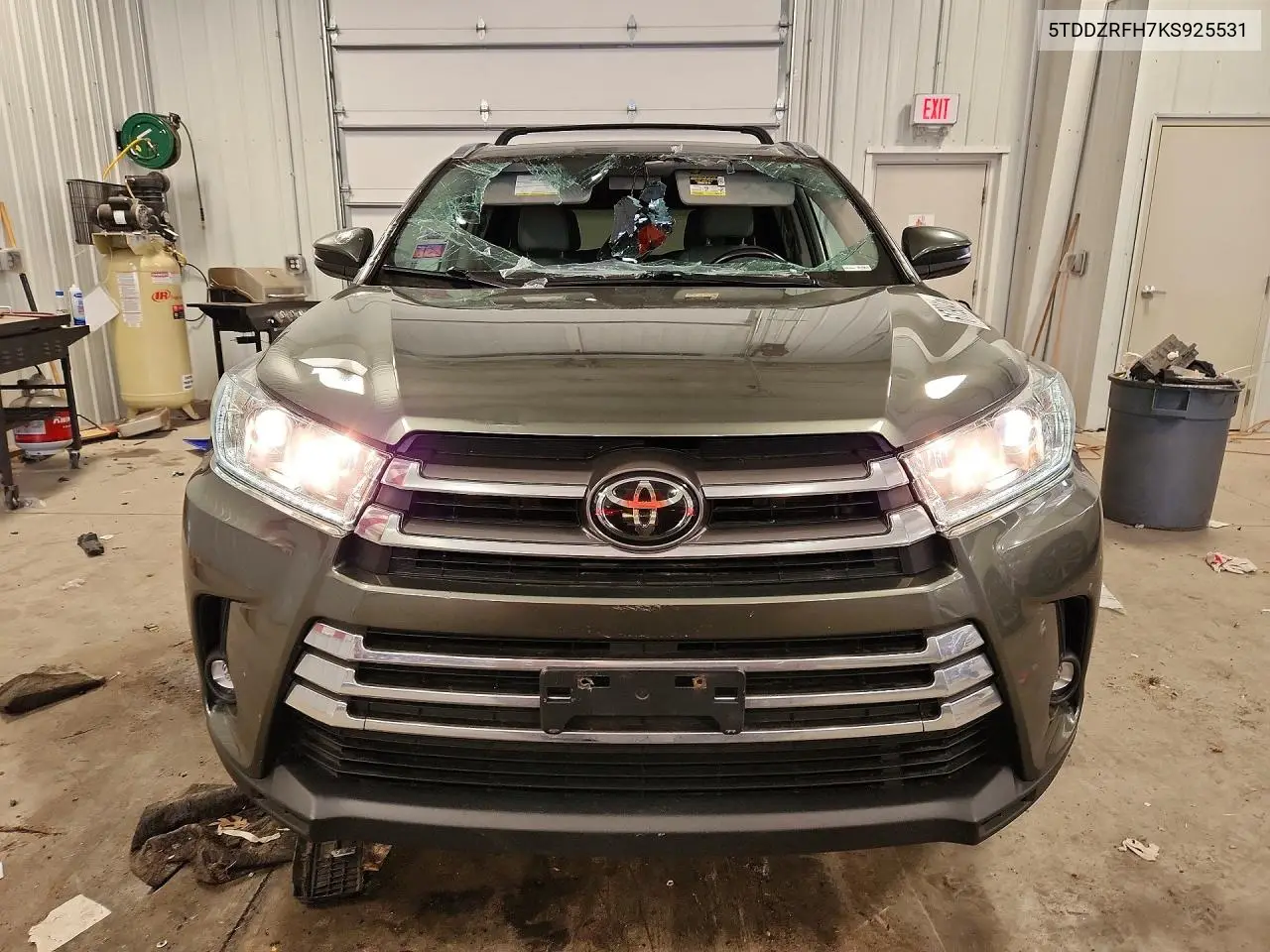 2019 Toyota Highlander Limited VIN: 5TDDZRFH7KS925531 Lot: 61790416