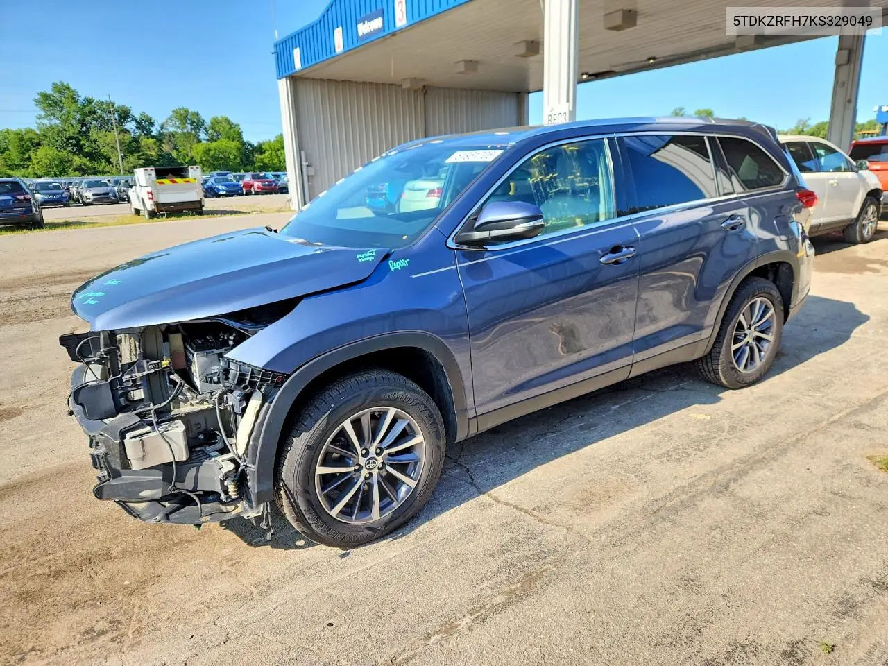 2019 Toyota Highlander Xle VIN: 5TDKZRFH7KS329049 Lot: 61951706