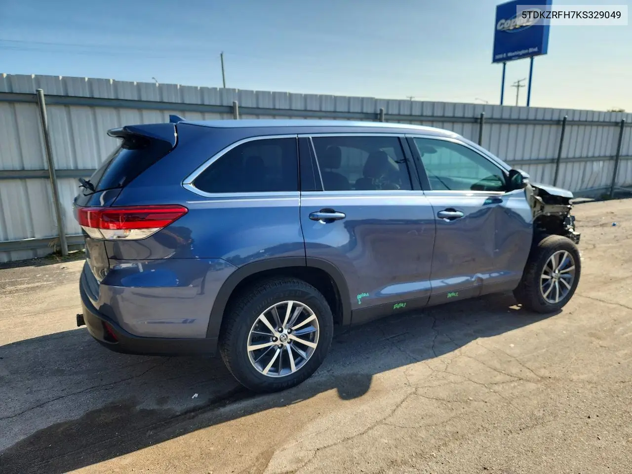 2019 Toyota Highlander Xle VIN: 5TDKZRFH7KS329049 Lot: 61951706