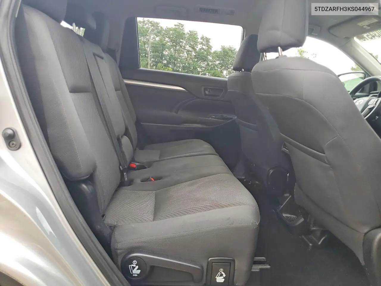 2019 Toyota Highlander Le VIN: 5TDZARFH3KS044967 Lot: 62034516