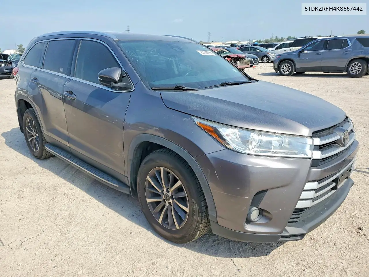 2019 Toyota Highlander Xle VIN: 5TDKZRFH4KS567442 Lot: 62109266