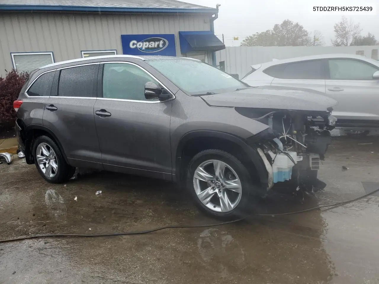 5TDDZRFH5KS725439 2019 Toyota Highlander Limited
