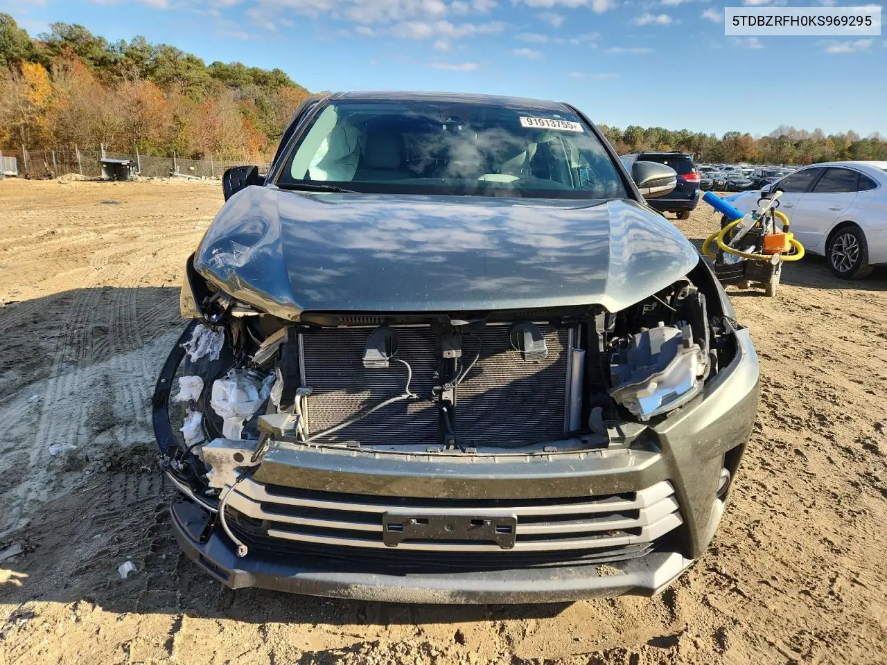 5TDBZRFH0KS969295 2019 Toyota Highlander Le