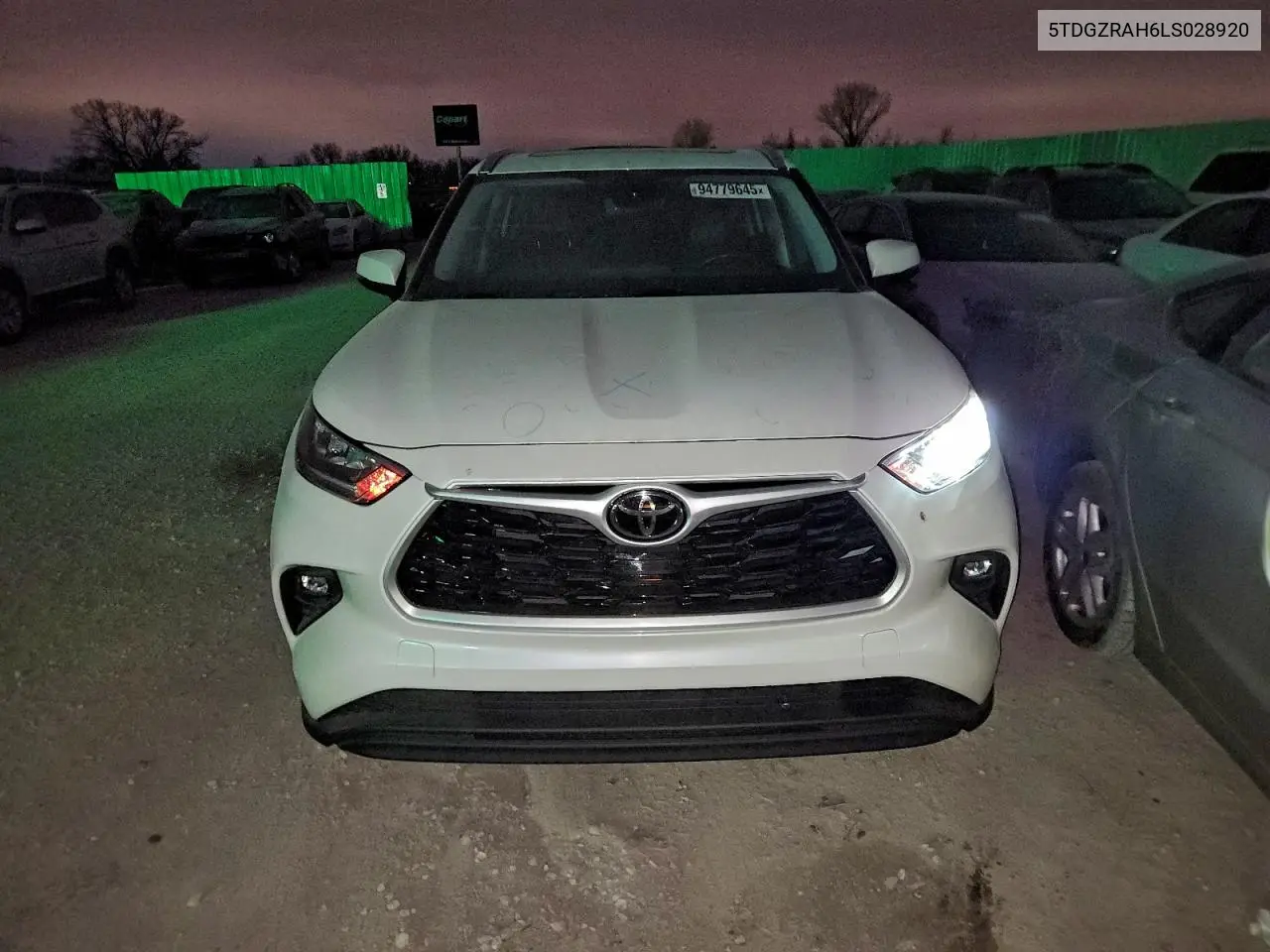 5TDGZRAH6LS028920 2020 Toyota Highlander