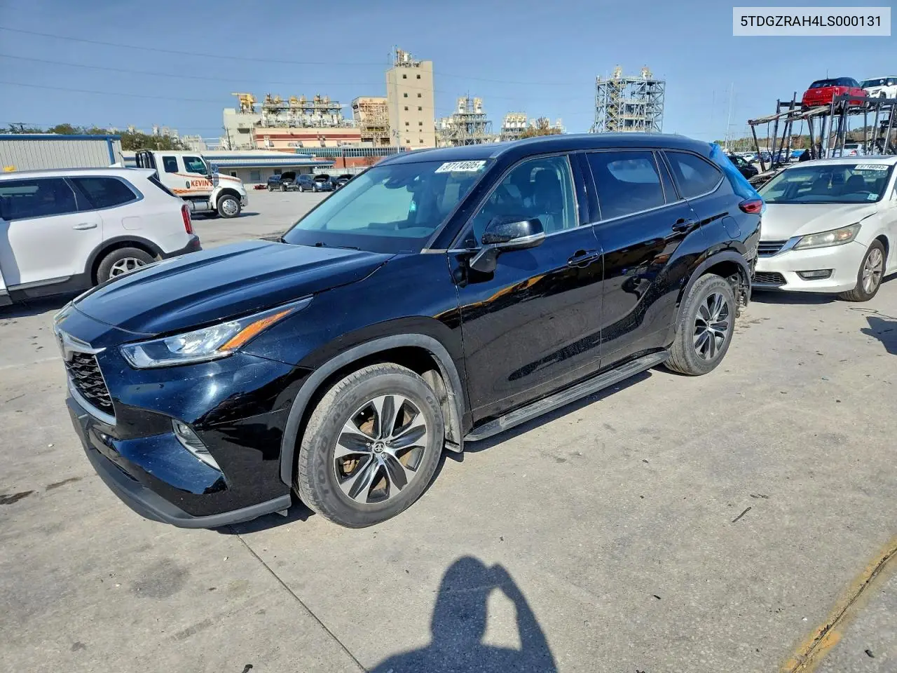 5TDGZRAH4LS000131 2020 Toyota Highlander Xle