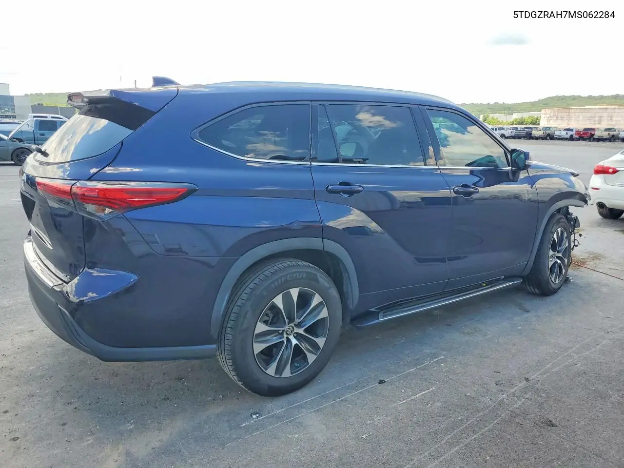 2021 Toyota Highlander Xle VIN: 5TDGZRAH7MS062284 Lot: 61028606