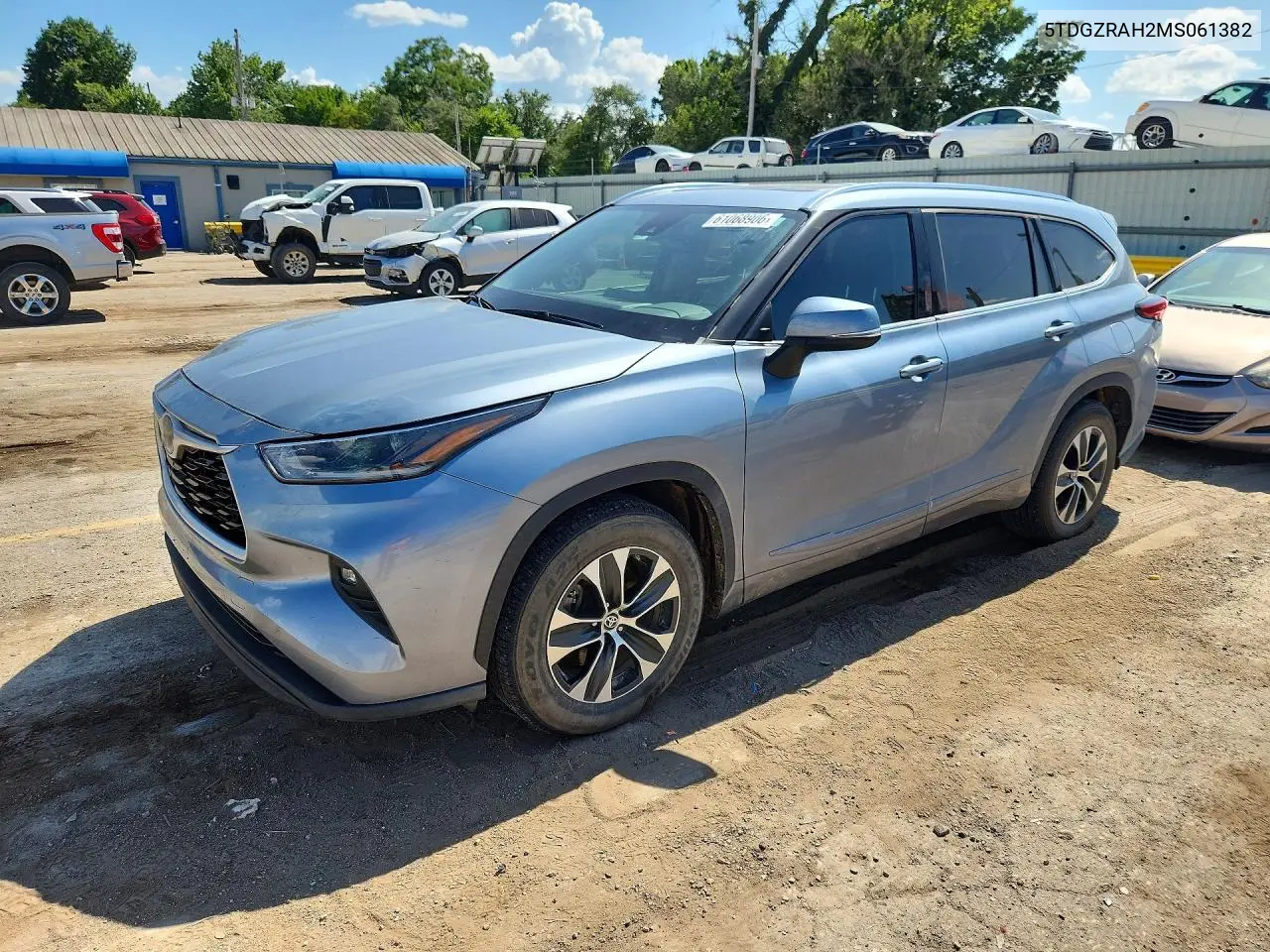 2021 Toyota Highlander Xle VIN: 5TDGZRAH2MS061382 Lot: 61068906