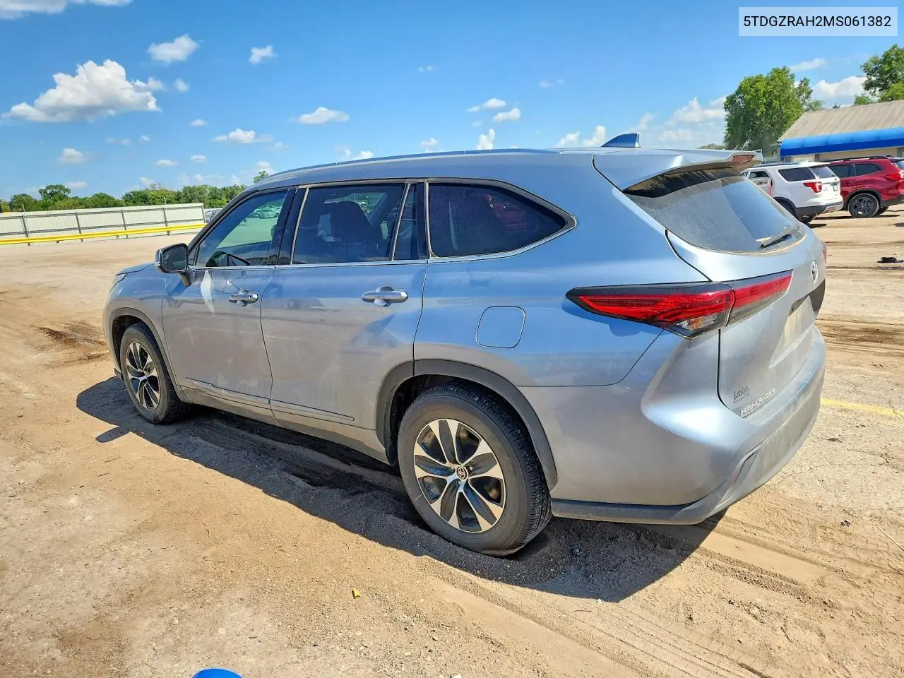 2021 Toyota Highlander Xle VIN: 5TDGZRAH2MS061382 Lot: 61068906