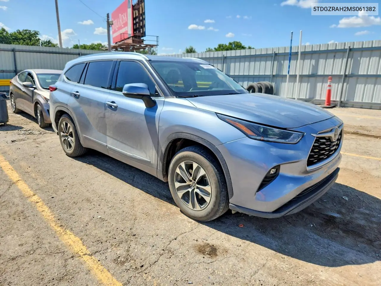 2021 Toyota Highlander Xle VIN: 5TDGZRAH2MS061382 Lot: 61068906