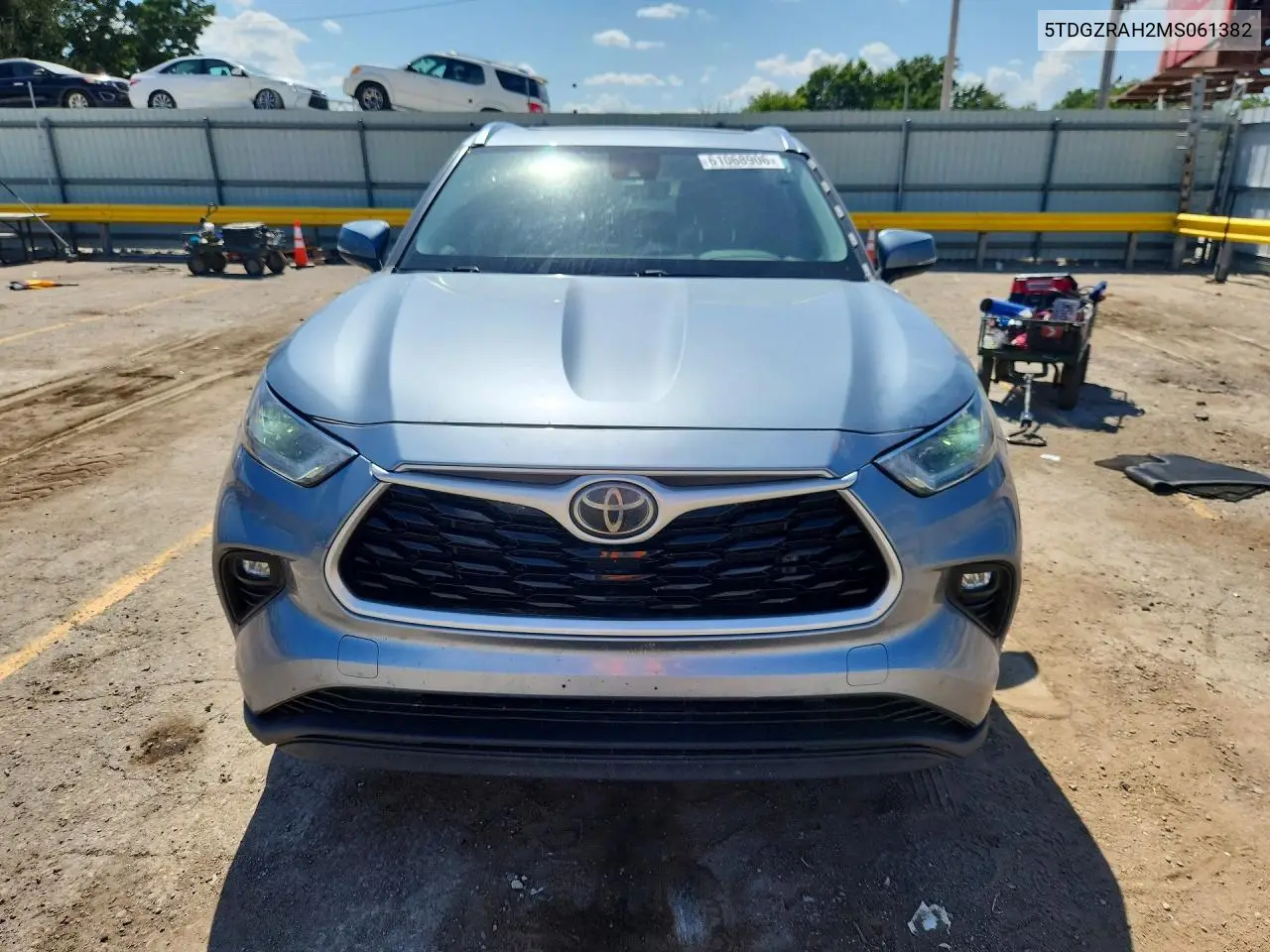 2021 Toyota Highlander Xle VIN: 5TDGZRAH2MS061382 Lot: 61068906