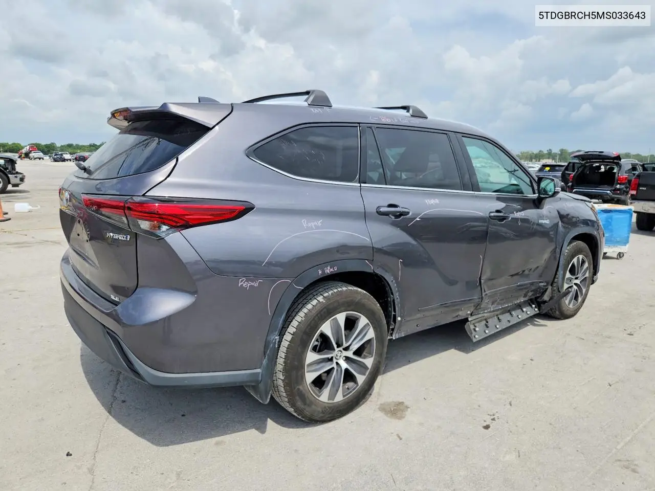 2021 Toyota Highlander Hybrid Xle VIN: 5TDGBRCH5MS033643 Lot: 61610866