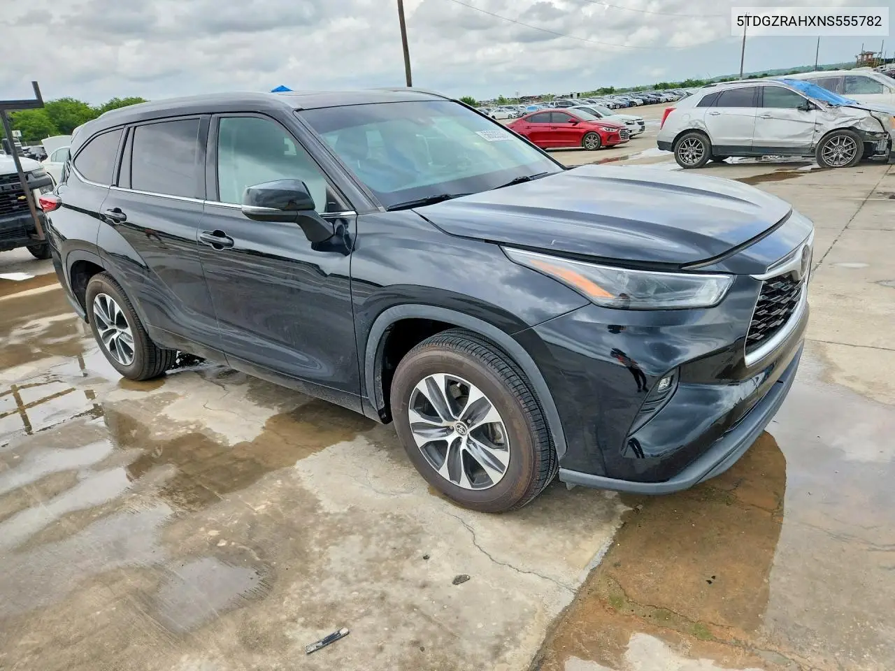 5TDGZRAHXNS555782 2022 Toyota Highlander Xle