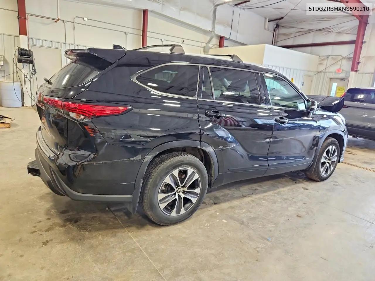 2022 Toyota Highlander Xle VIN: 5TDGZRBHXNS590210 Lot: 58804176