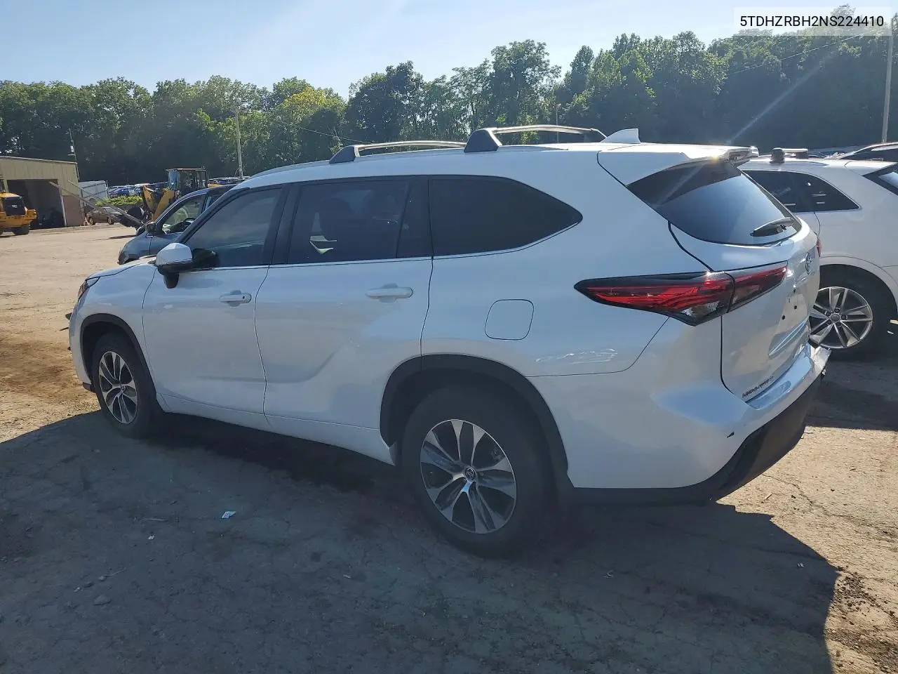 2022 Toyota Highlander Xle VIN: 5TDHZRBH2NS224410 Lot: 60747896
