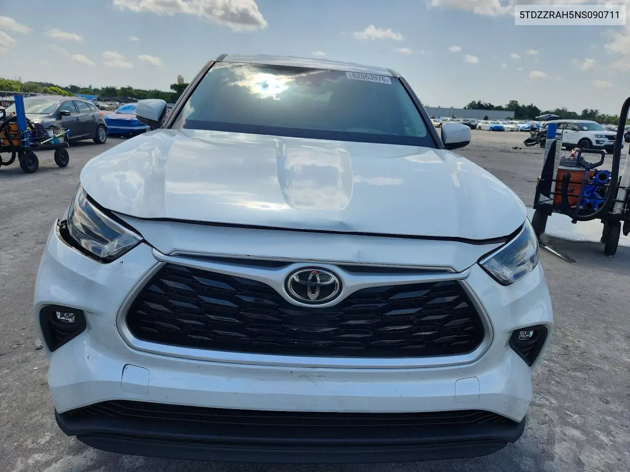 2022 Toyota Highlander Le VIN: 5TDZZRAH5NS090711 Lot: 62063976