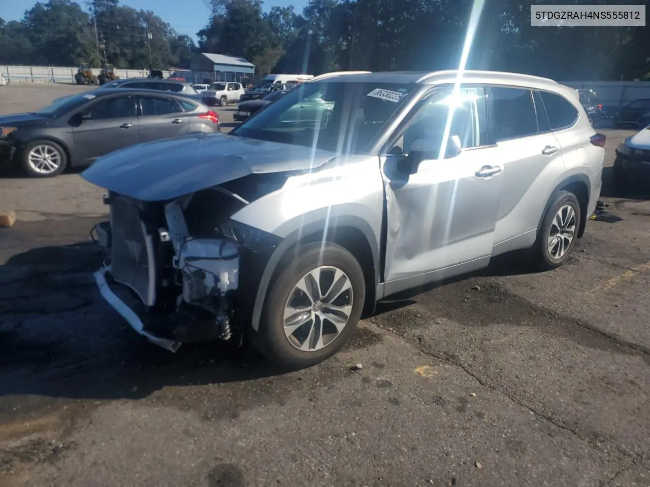 5TDGZRAH4NS555812 2022 Toyota Highlander Xle