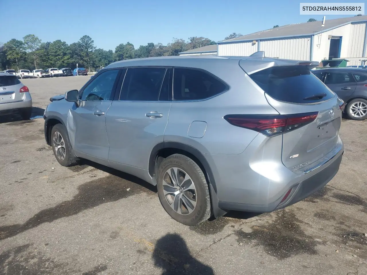 5TDGZRAH4NS555812 2022 Toyota Highlander Xle
