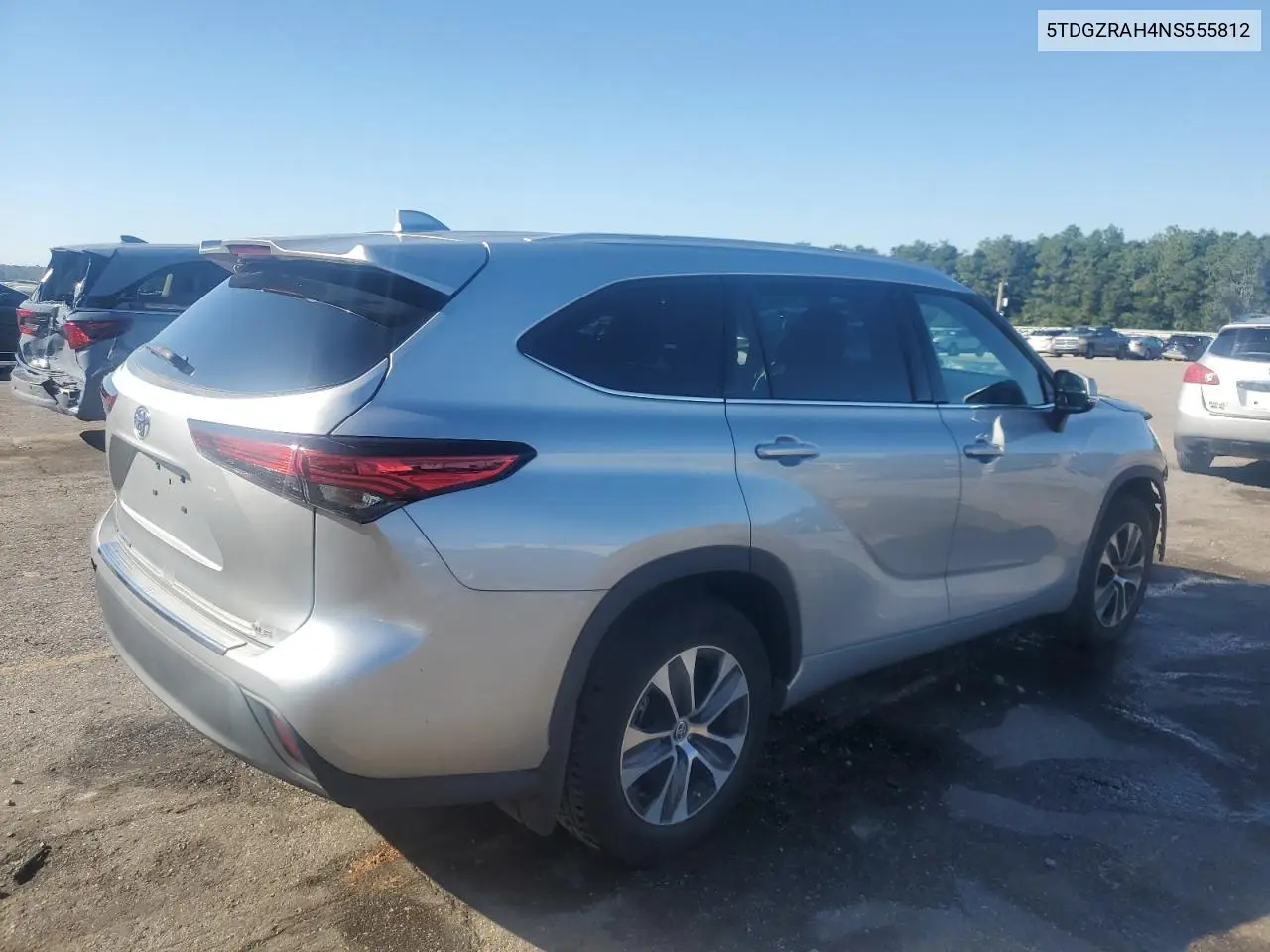 5TDGZRAH4NS555812 2022 Toyota Highlander Xle