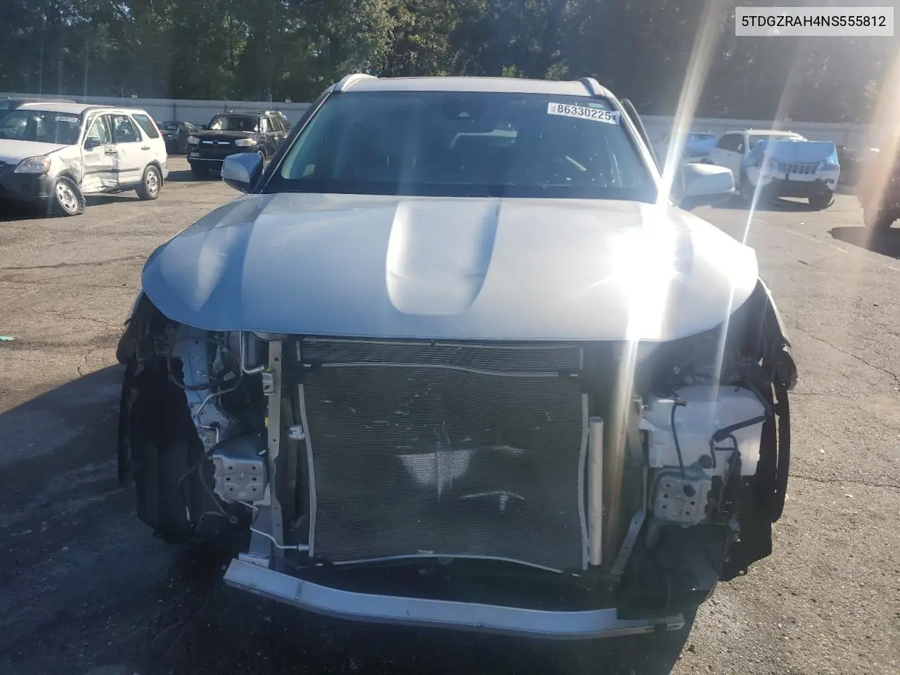 5TDGZRAH4NS555812 2022 Toyota Highlander Xle
